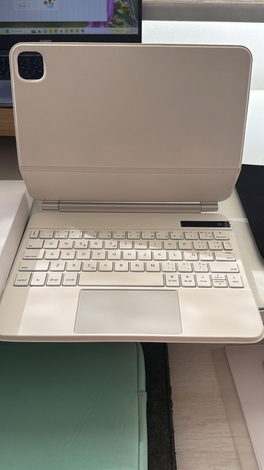 Teclado iPad Harmonik iPad Pro 11 / Air 10.9 / 2024 Air 11 cod: 21071-1 - Imagen 3