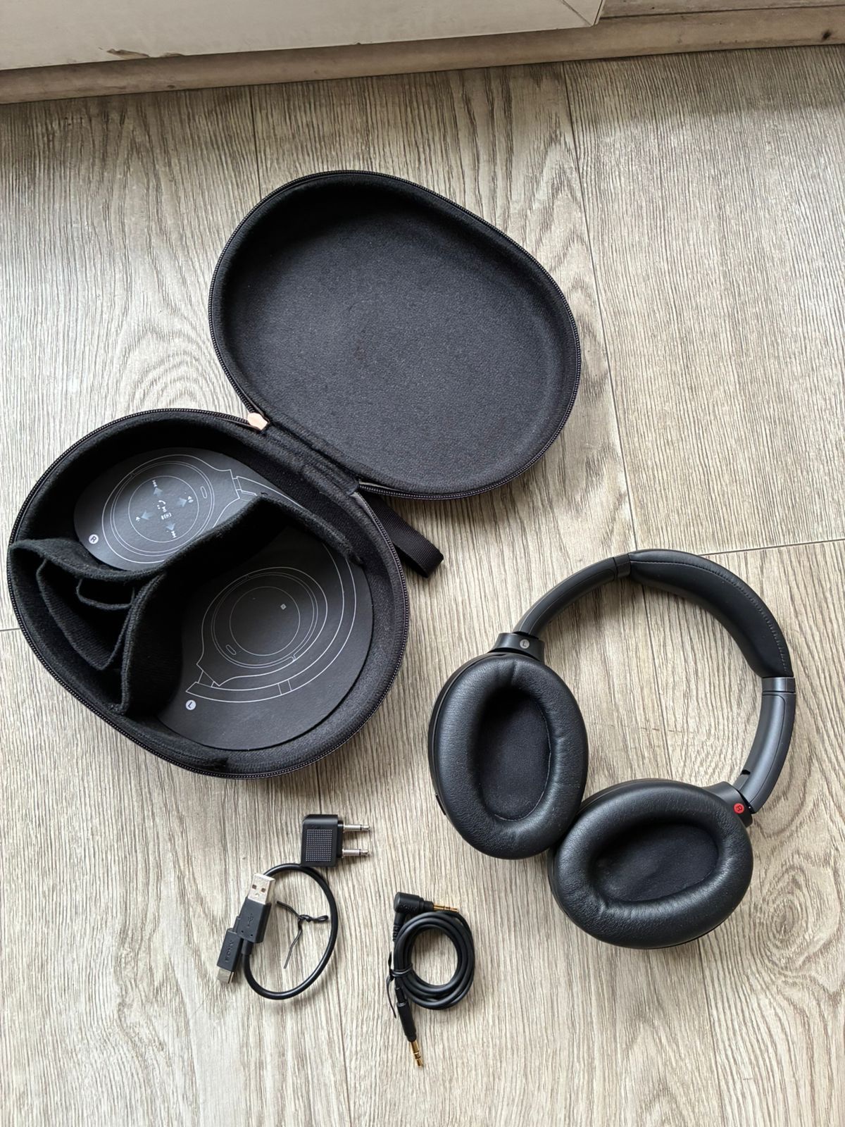 Audífonos Sony WH-1000XM3 cod: 21467-1 - Imagen 2