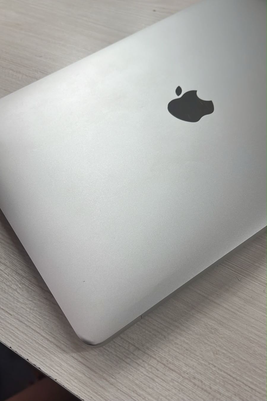 MacBook Pro M2 13” 2022 256 GB 8 GB RAM cod: 22020-2 - Imagen 7