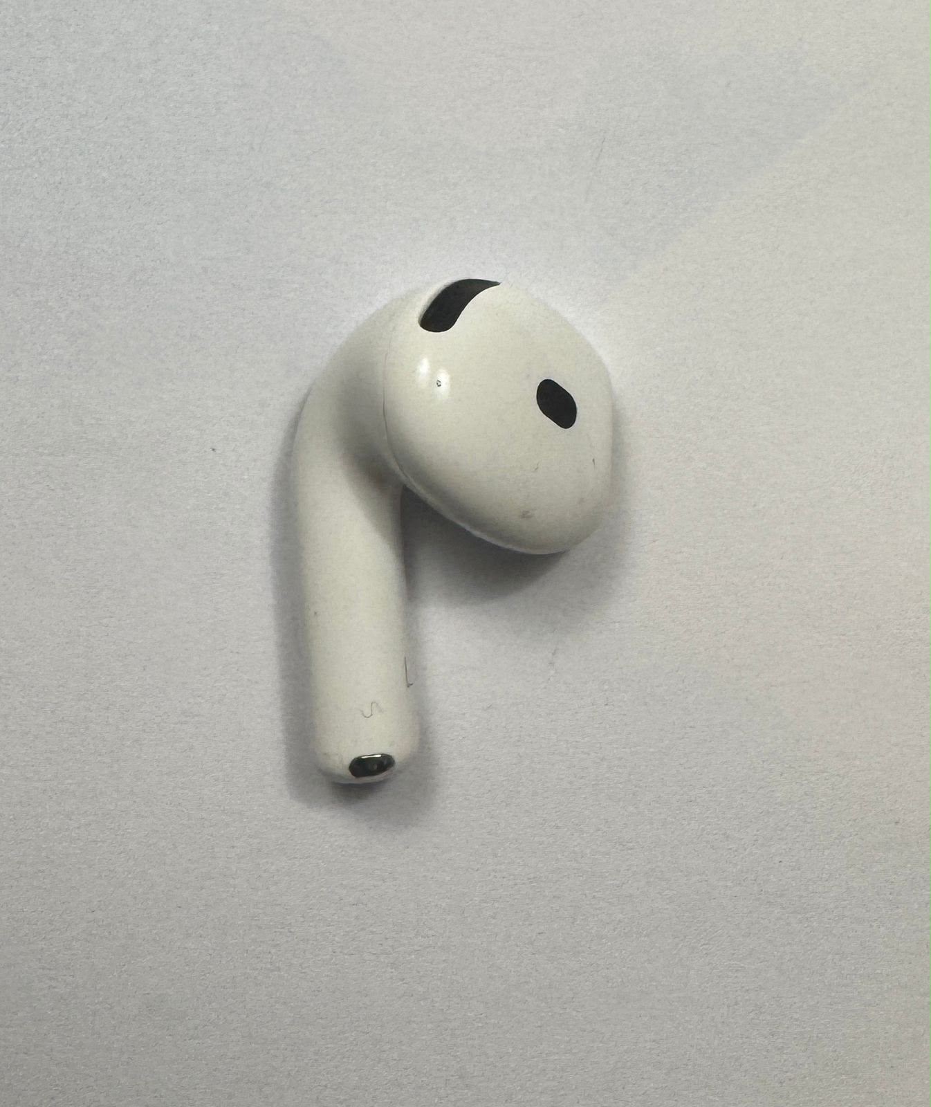 AirPods 4 Audífono izquierdo cod: 21867-4 - Imagen 2