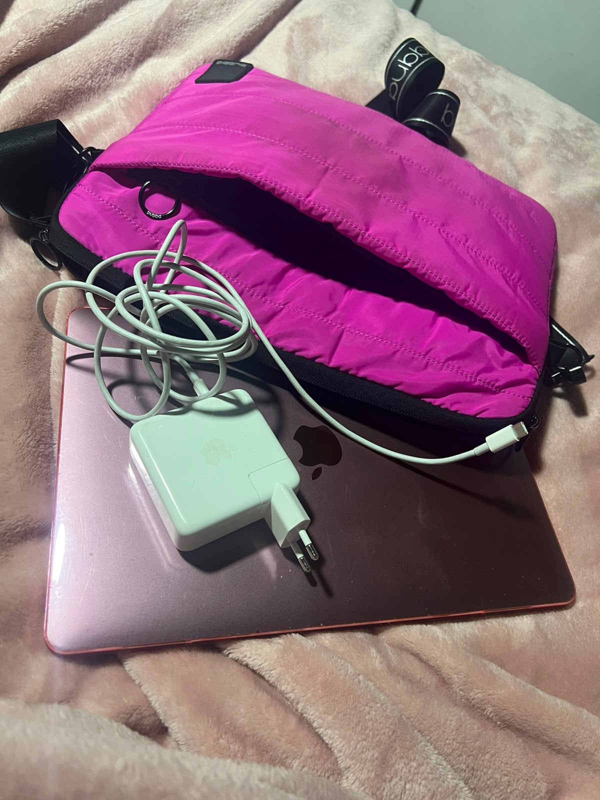 MacBook Pro M2 13” 2022 256 GB 8 GB RAM cod: 21895-12 - Imagen 4