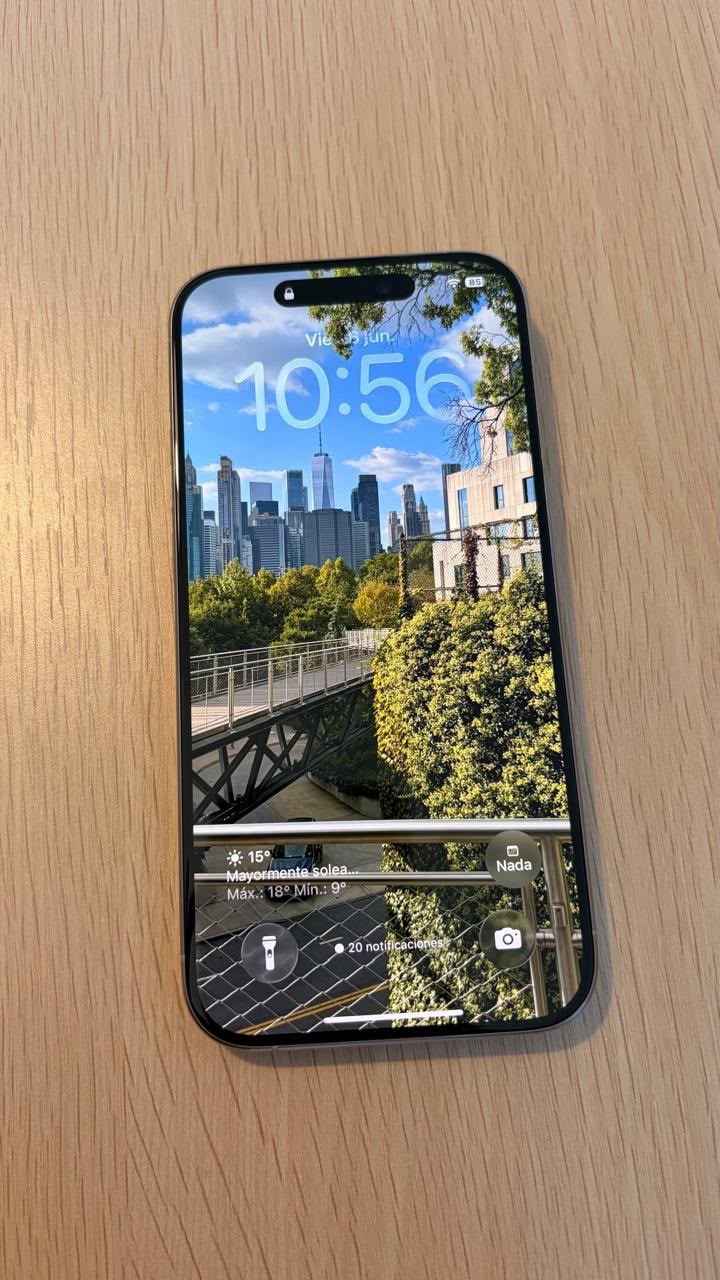 iPhone 15 Pro Titanio Blanco 128 GB cod: 22010-2 - Imagen 2