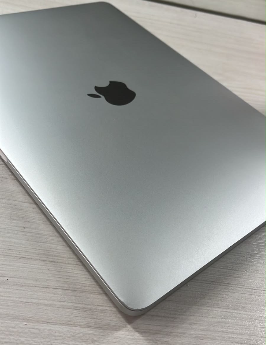 MacBook Pro M2 13” 2022 256 GB 8 GB RAM cod: 22020-2 - Imagen 8