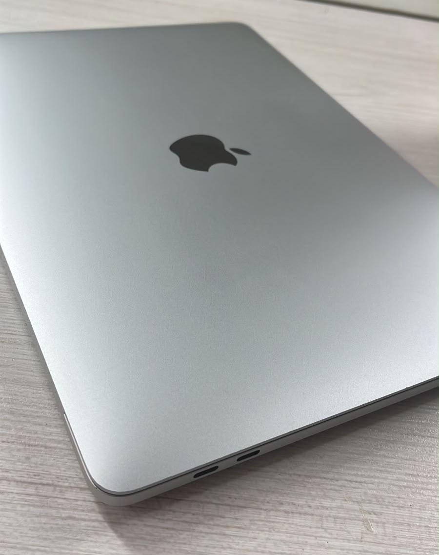 MacBook Pro M2 13” 2022 256 GB 8 GB RAM cod: 22020-2 - Imagen 9