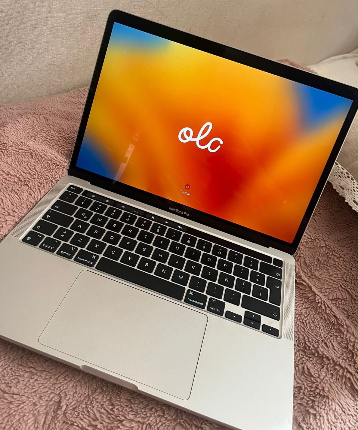 MacBook Pro M2 13” 2022 256 GB 8 GB RAM cod: 22020-2 - Imagen 3