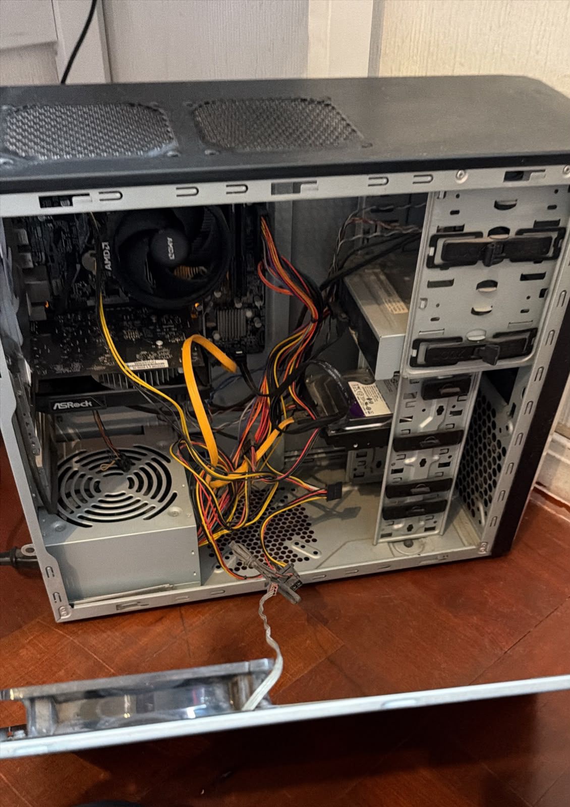 Torre Armada 2020 Ryzen 5 3500X 1 TB 32 GB RAM cod: 21961-2 - Imagen 3