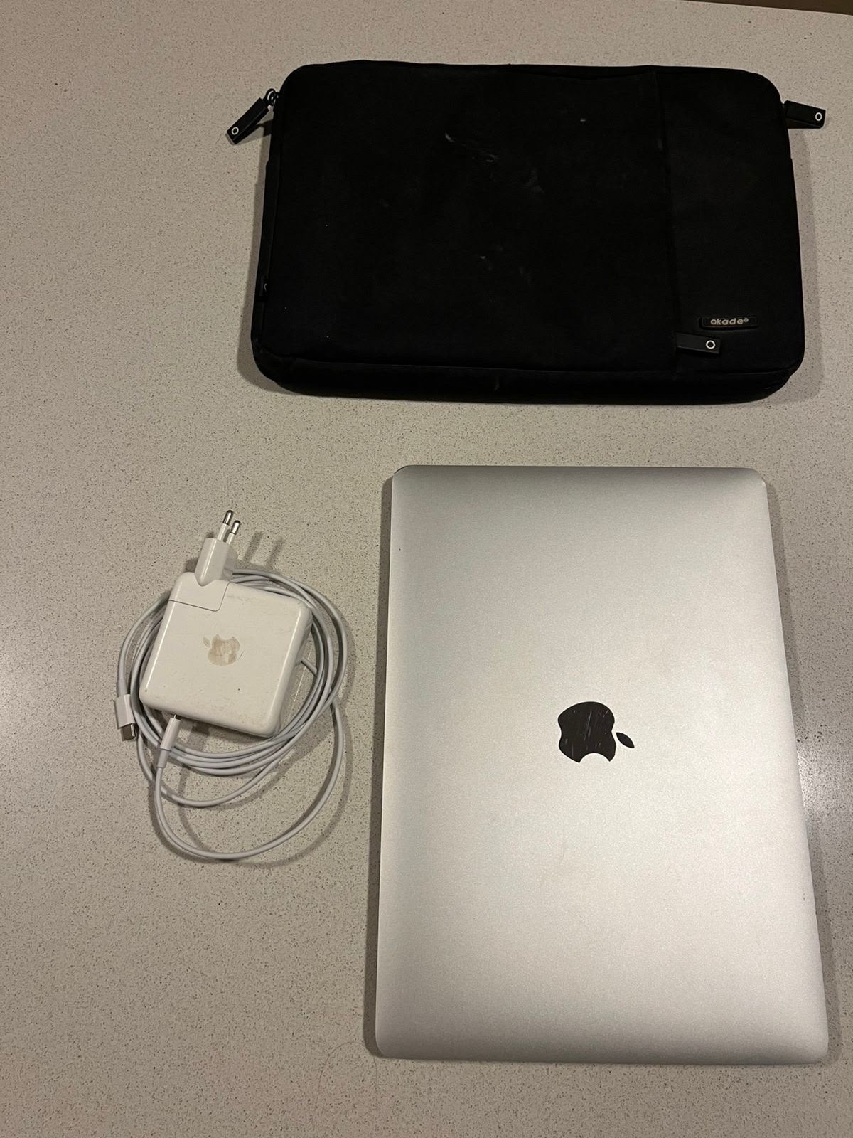 MacBook Pro M2 13” 2022 256 GB 8 GB RAM cod: 22020-2 - Imagen 2
