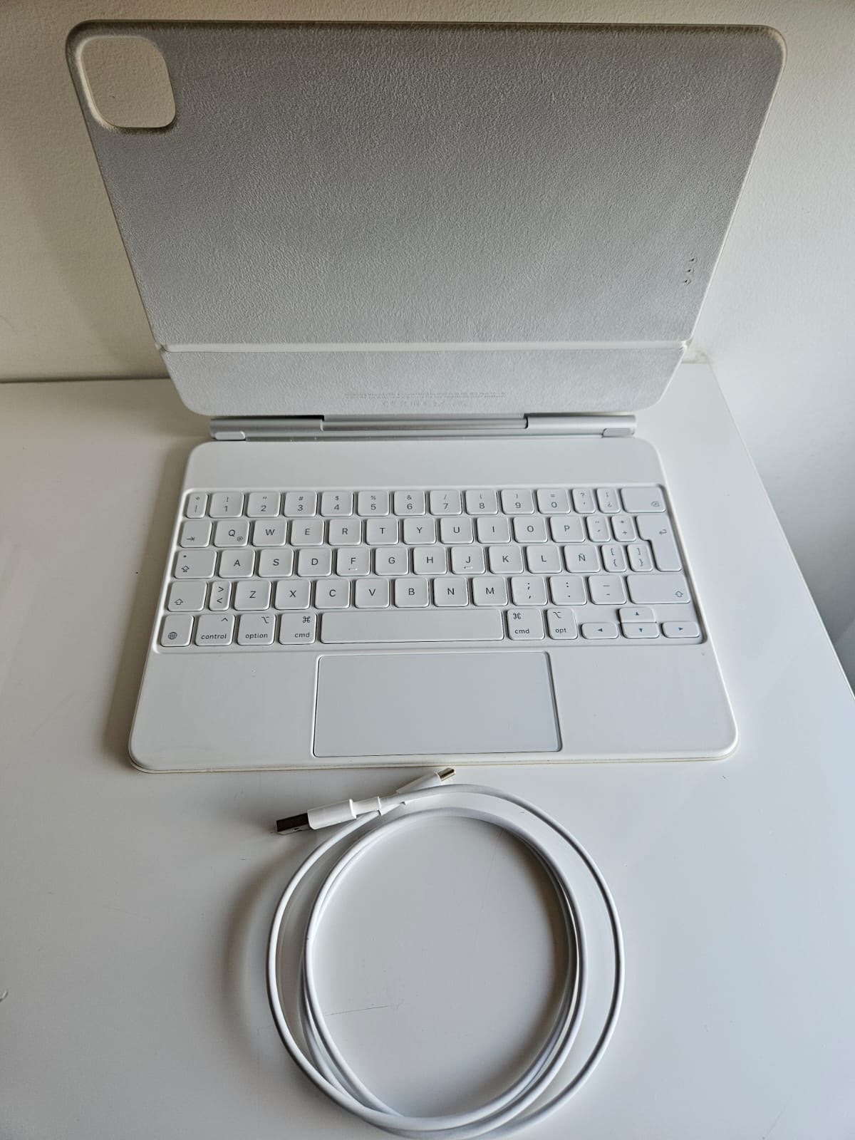 Magic Keyboard iPad Air 11”cod: 22056-13 - Imagen 2