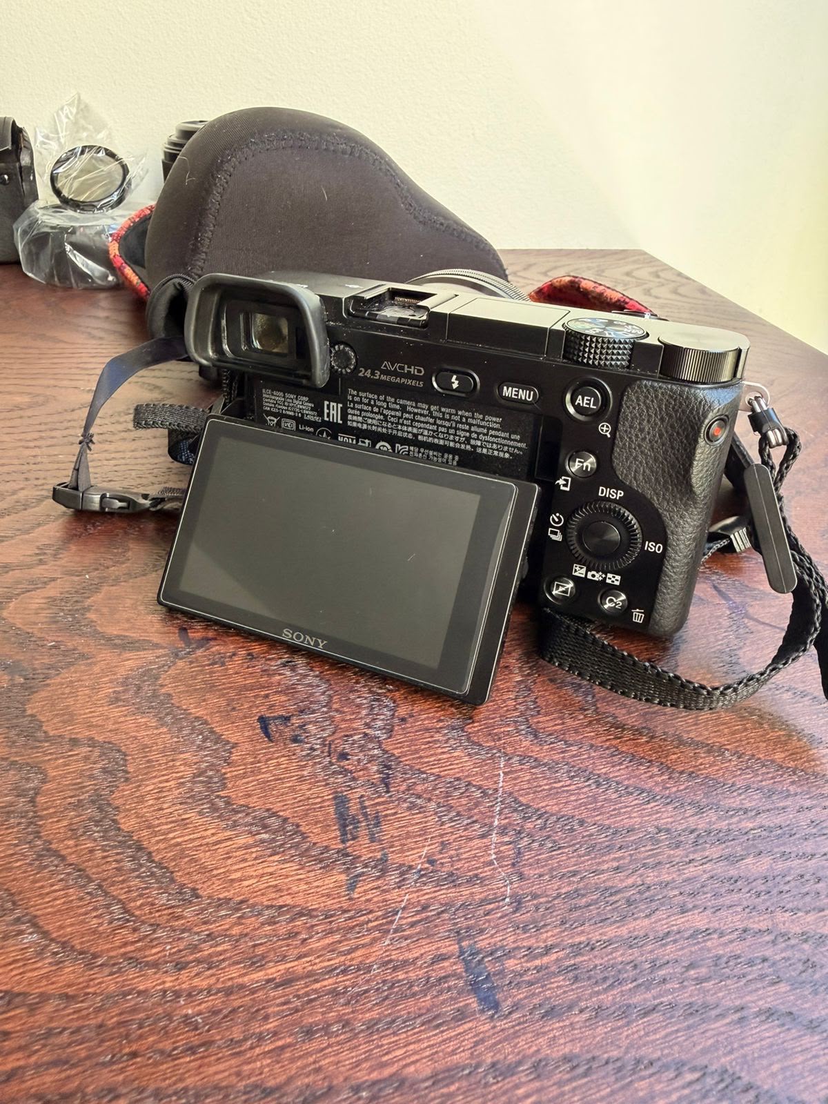 Sony alpha 6000 con 2 lentes 16-50 y 1.8-50 cod: 22023-1 - Imagen 4