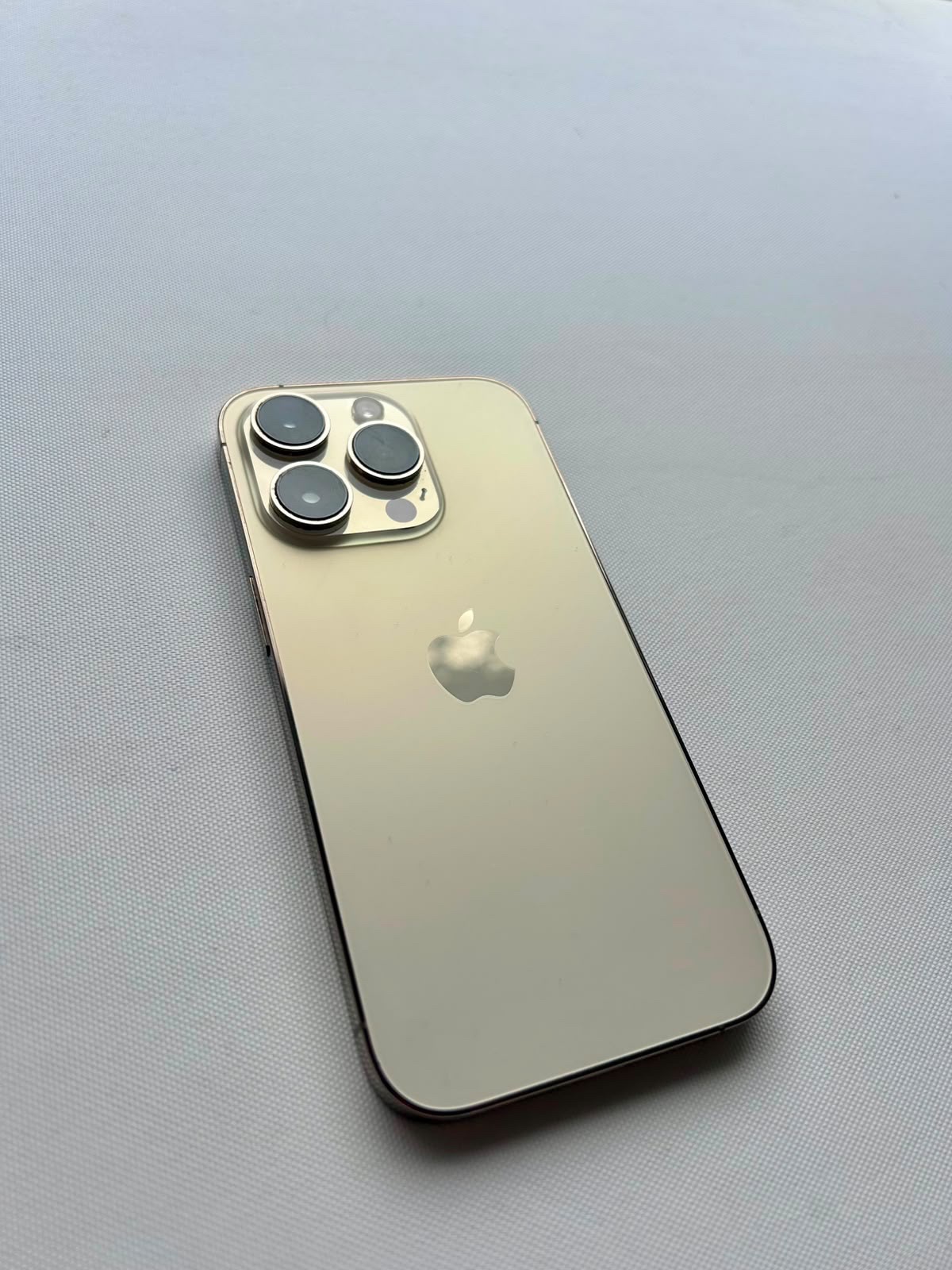 iPhone 14 Pro Gold 128 GB cod: 22104-3 - Imagen 4