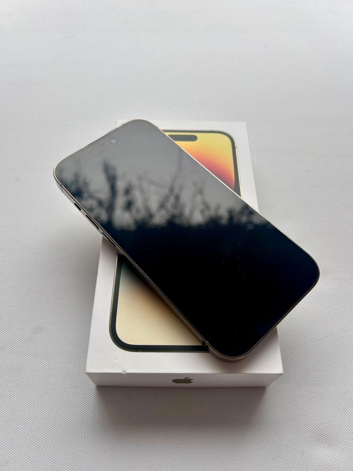 iPhone 14 Pro Gold 128 GB cod: 22104-3 - Imagen 2