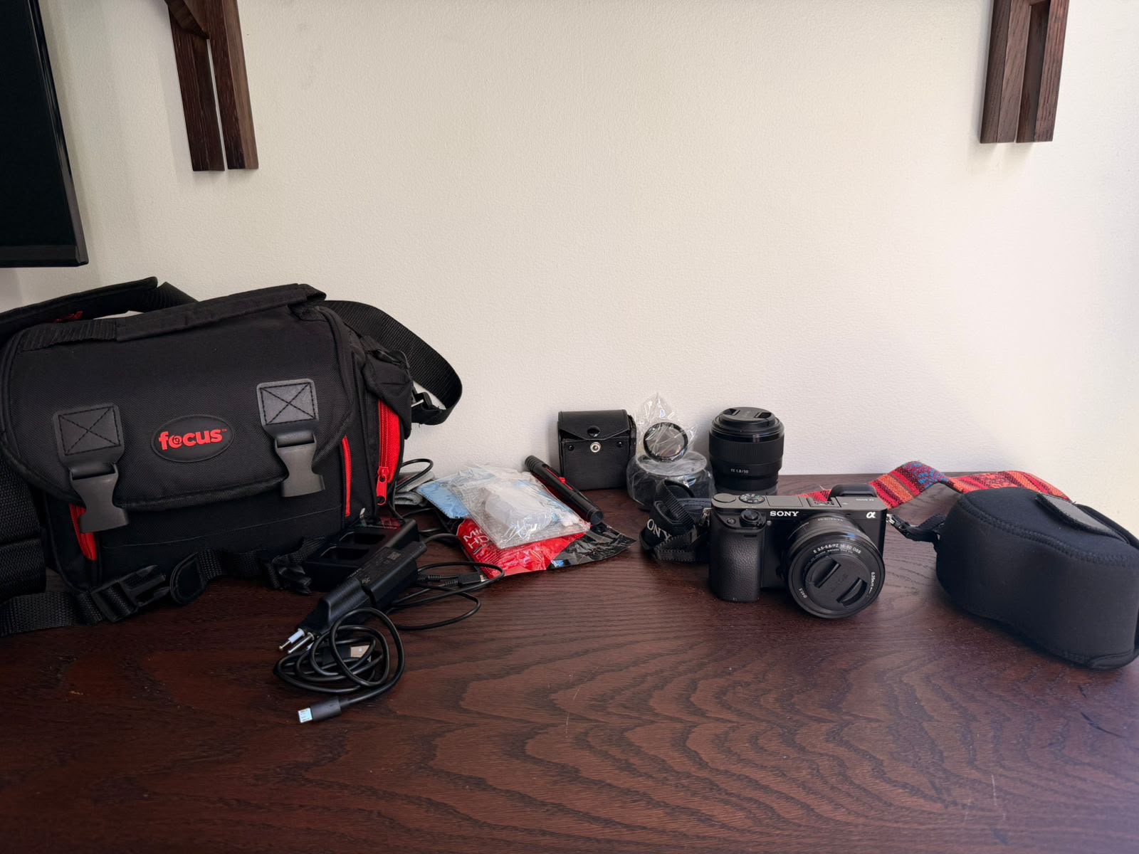 Sony alpha 6000 con 2 lentes 16-50 y 1.8-50 cod: 22023-1 - Imagen 2