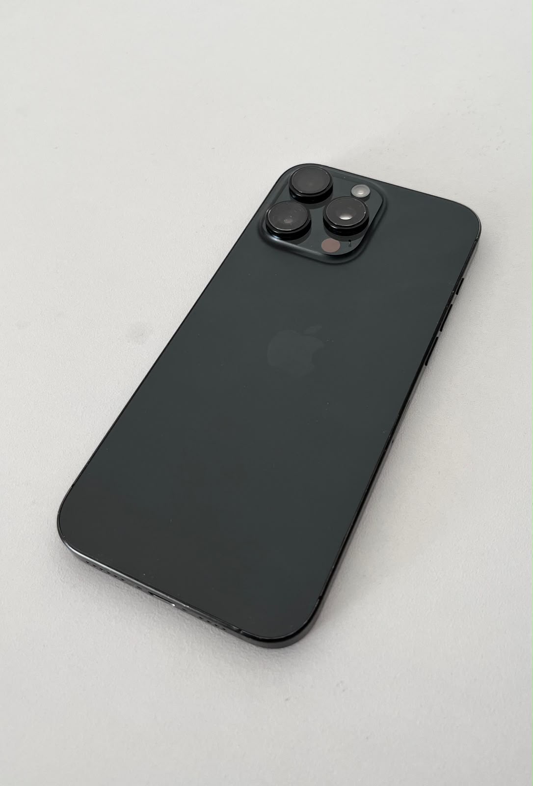 iPhone 16 Pro Max Titanio Negro 256 GB cod: 21979-3 - Imagen 7