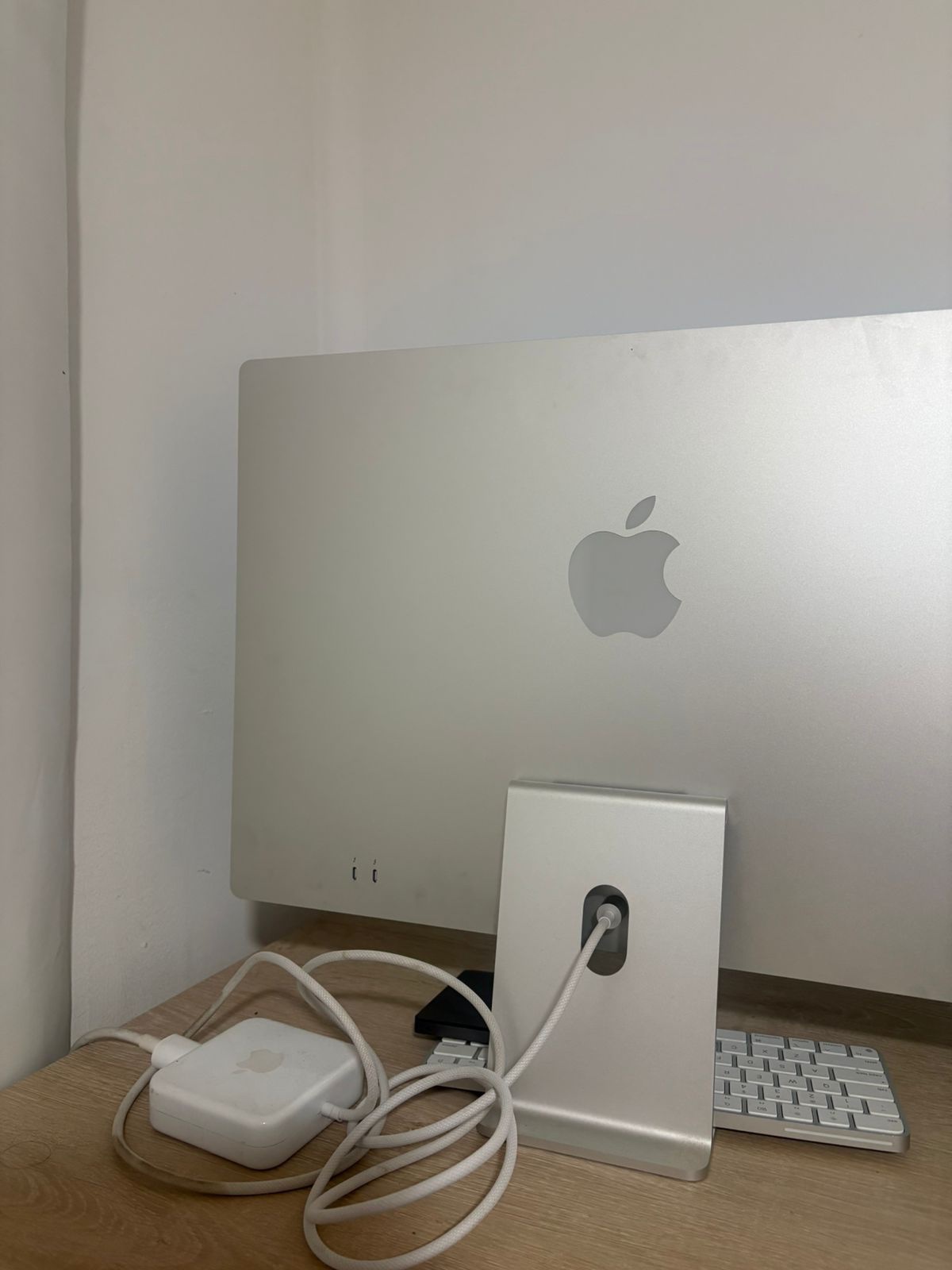 iMac M1 24” 2021 256 GB 8 GB RAM cod: 21733-13 - Imagen 2