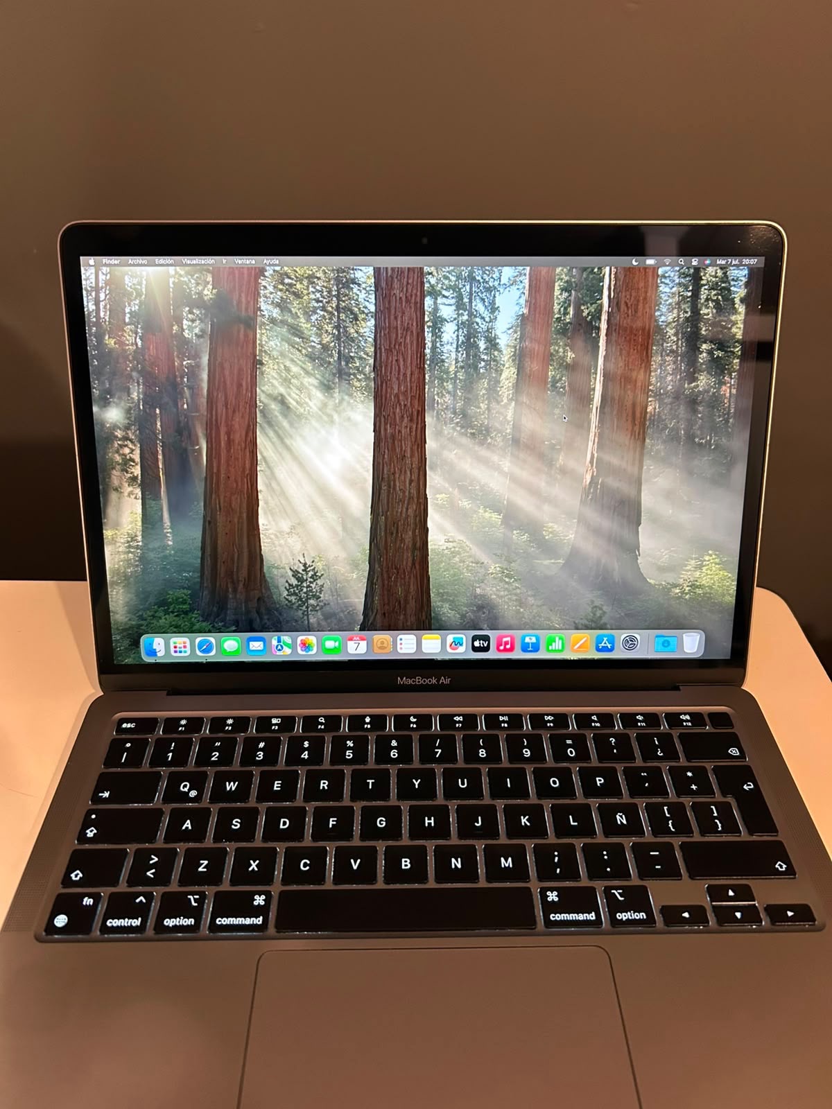 MacBook Air M1 13” 2020 256 GB 8 GB cod: 22089-13 - Imagen 4