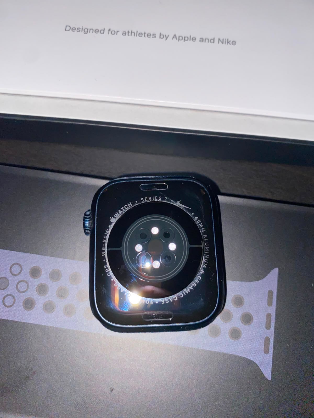Apple Watch Series 7 Nike Edition GPS 45mm cod: 22066-10 - Imagen 17
